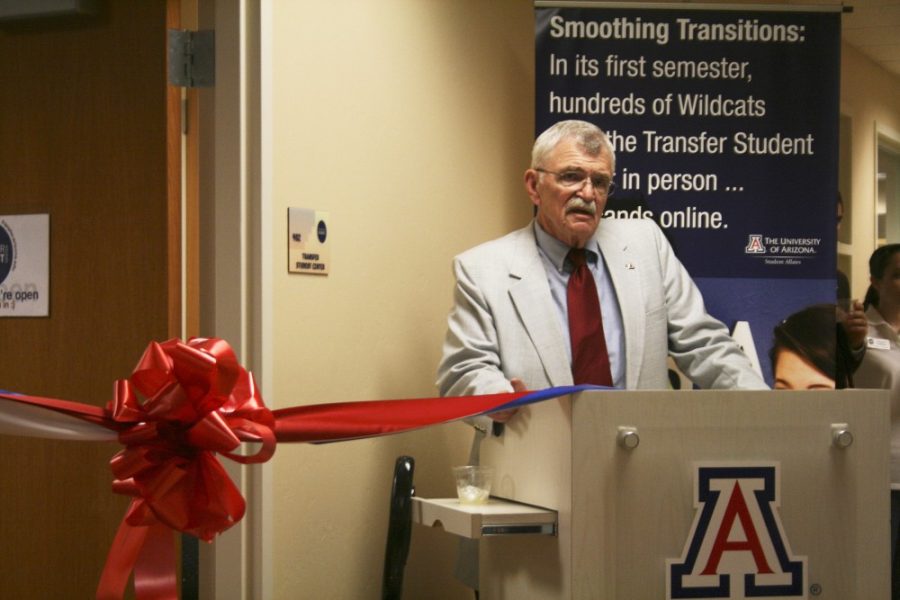 Keturah Oberst / Arizona Daily WIldcat

Transfer Center Opening on the 4th floor of the student union memorial center. UA President Sander speaking.