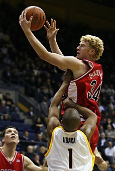 File Photo/ Arizona Daily Wildcat. Arizona forward Chase Budinger rises above guard Ayinde Ubaka in a 70-65 win over California in Haas Pavilion last March. The Bears and the Wildcats have each lost three of their last four games.