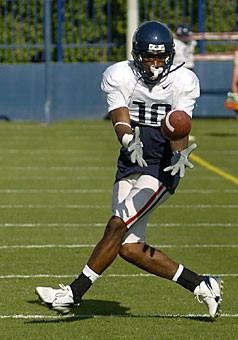 Wideout Delashaun Dean catches a pass during spring drills Monday. Arizona is looking to capitalize on the redshirt freshmans athleticism in its new spread offense.