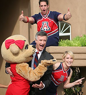 UA President Robert Shelton received a surprise visit at his home Monday morning and was ushered via CatTran to his first active day on campus. He was then greeted by hundreds of staff, faculty and students in front of the Administration building, who were waiting to welcome him to Wildcat country.