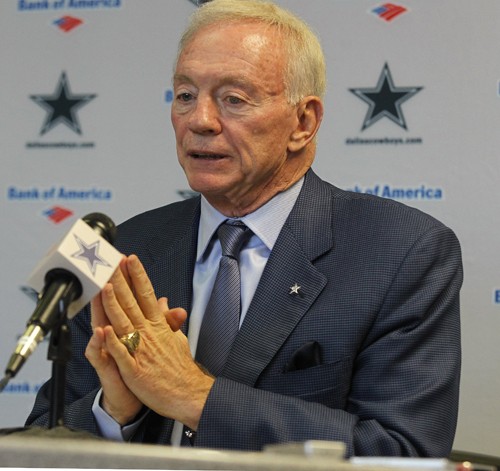 Jerry Jones announced the firing of Dallas Cowboys head coach Wade Phillips at Valley Ranch in Irving, Texas, Monday, November 8, 2010. (Rodger Mallison/Fort Worth Star-Telegram/MCT)