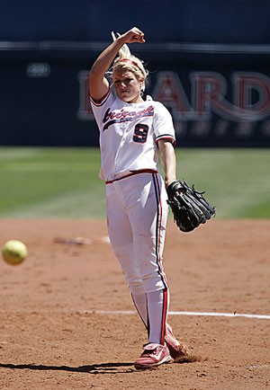Arizona ace Taryne Mowatt releases a pitch in a 2-1 loss to No. 4 UCLA at Hillenbrand Stadium on Sunday. The Wildcats need to get over last weeks 8-1 loss to No. 1 ASU, along with chemistry issues, in order to get back to their dominant selves.
