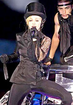 Madonna fails to wow crowd