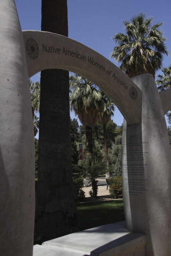 Amy+Webb+%2F+Arizona+Daily+Wildcat%0A%0AA+new+arch+was+inscribed+Friday+honoring+the+UA+Native+American+community+at+the+Womens+Plaza+of+Honor.