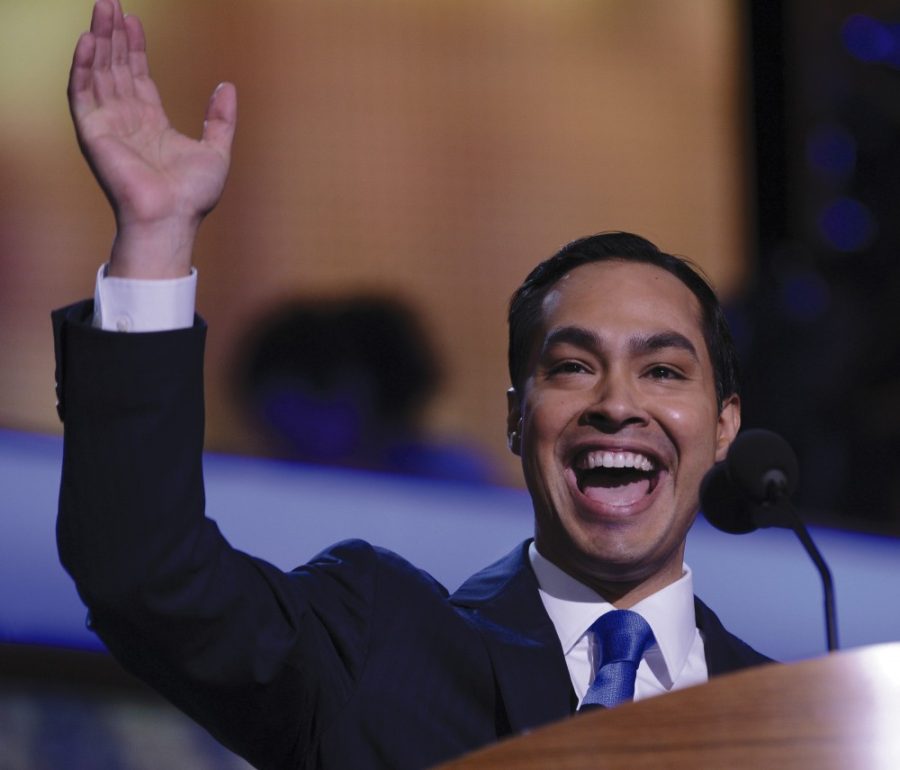 Mayor+Julian+Castro+of+San+Antonio%2C+Texas%2C+speaks+at+the+2012+Democratic+National+Convention+at+the+Time+Warner+Cable+Arena+in+Charlotte%2C+North+Carolina%2C+Tuesday%2C+September+4%2C+2012.+%28Olivier+Douliery%2FAbaca+Press%2FMCT%29