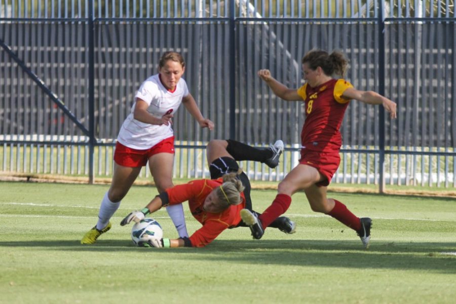 Robert Alcaraz / Arizona Daily Wildcat

UA womens soccer plays USC on Sept. 30, 2012. The teams tied 1-1.