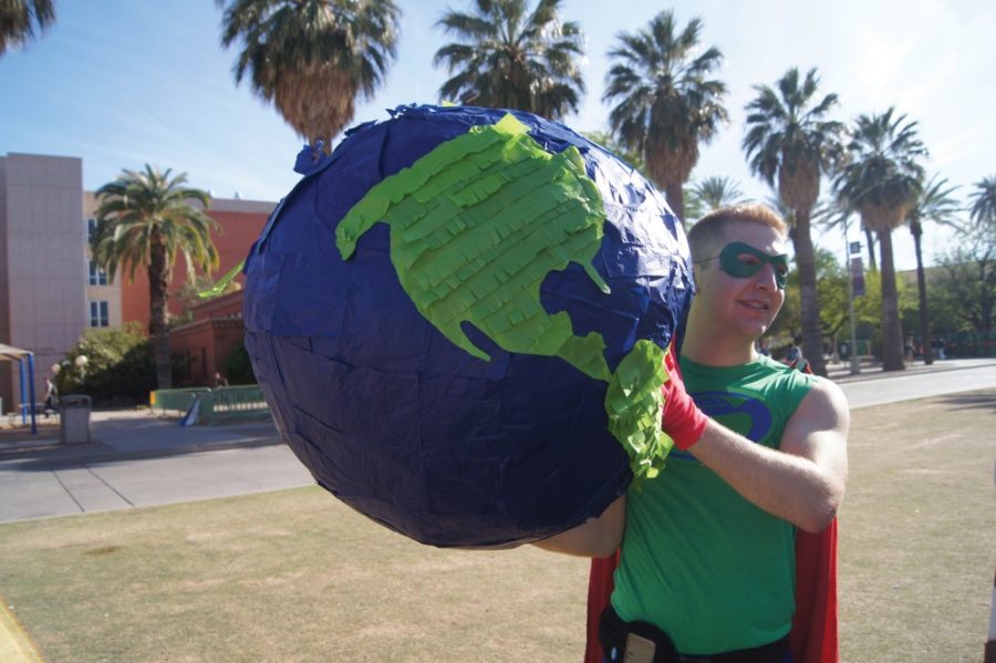 Gabriela Diaz / Arizona Daily Wildcat

ASUA Students for Sustainability celebrates UA Earth Day with food, live music and loads of entertaining ways to learn about sustainability. 