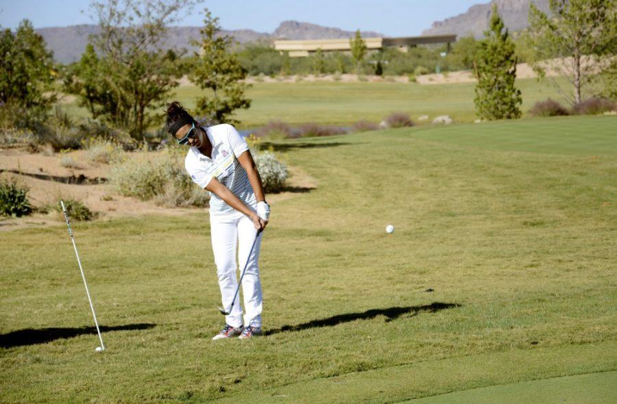 Ryan Revock/The Daily Wildcat

Manon Gidali practices chipping at practice at the Casino Del Sol Sewailo Golf Club on Oct. 11.  