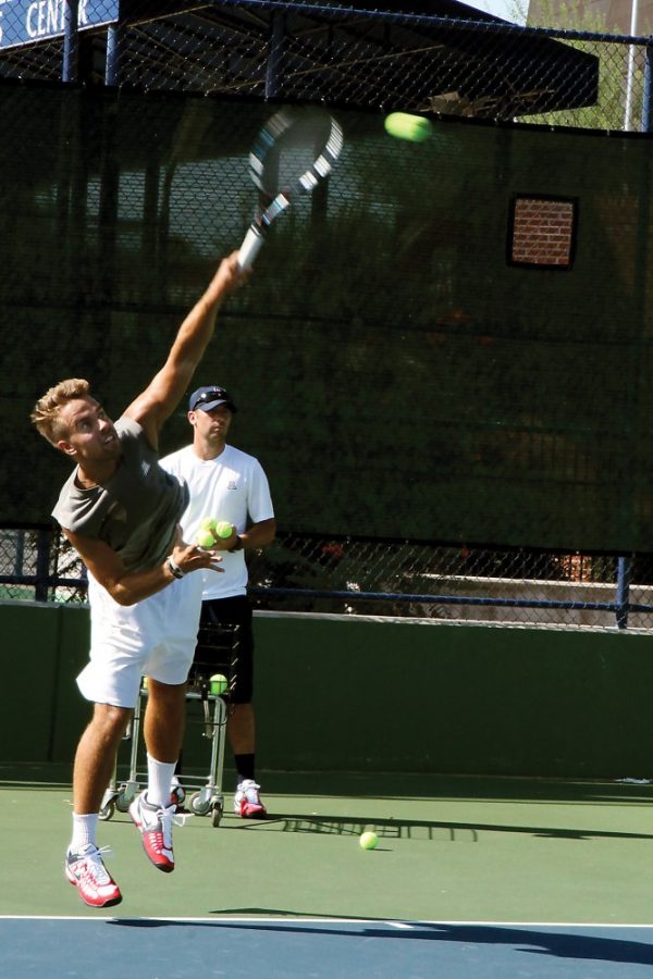 Shane+Bekian+%2F+The+Daily+Wildcat%0A%0AUA+senior+tennis+player+Fredrik+Ask+serves+the+ball+to+his+teammate+during+the+Mens+Tennis+Team+practice+on+Friday%2C+August+6%2C+2013.