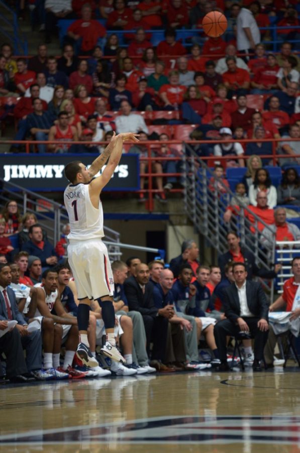 %09Tyler+Baker%2F+The+Daily+Wildcat%0A%0A%09UA+sophomore+guard+Gabe+York+shoots+for+a+three+point+field+goal+during+the+UA+vs.+NAU+basketball+game+Monday%2C+Dec.+23%2C+2013.
