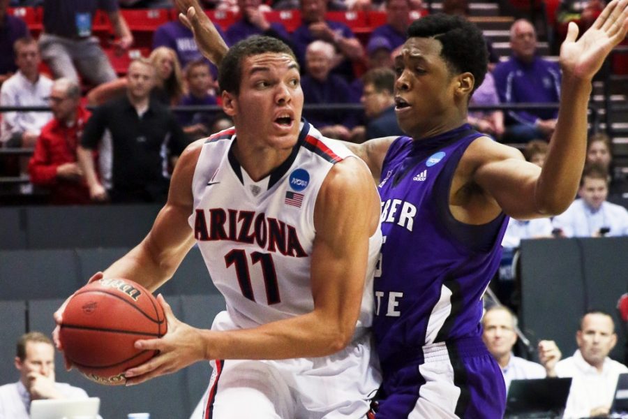 	Freshman forward Aaron Gordon looks for an open teammate during Arizona’s 68-59 win over Weber State in the second round of the NCAA Tournament in San Diego. Gordon scored 16 points and had five blocks.