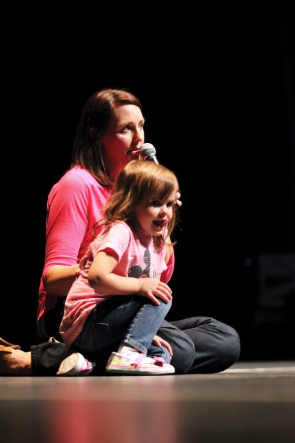 Rebecca Marie Sasnett/ The Daily Wildcat

Patty Leffler, a stay at home mom, tells the members of greek life about her daughters, Alyssa Leffler, life with cancer  in Centennial Hall on Friday evening. Alyssa Leffler was dignoised with cancer in 2011and is now in remission.
