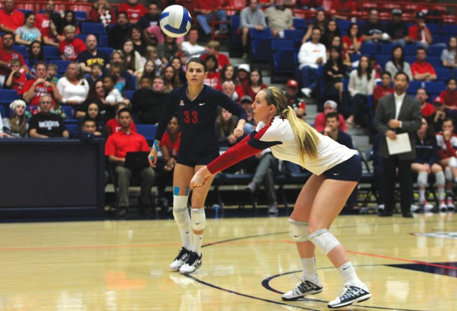 Rebecca+Marie+Sasnett+%2F+The+Daily+Wildcat%0A%0AUA+junior+outside+hitter+Madi+Kingdon+digs+the+ball+during+the+volleyball+game+against+ASU+Friday%2C+Nov.+29+at+the+McKale+Center.+