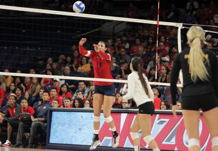 %09Arizona+sophomore+outside+hitter+Ashley+Harris+%2817%29+prepares+to+set+the+ball+during+Arizona%26%238217%3Bs+3-2+win+against+ASU+on+Sept.+24+in+McKale+Center.+UA+volleyball+head+coach+Dave+Rubio+praised+Harris%2C+saying%2C+%26%23698%3BAshley+isn%26%238217%3Bt+even+close+to+being+where+she%26%238217%3Bs+going+to+be.%26%23698%3B+