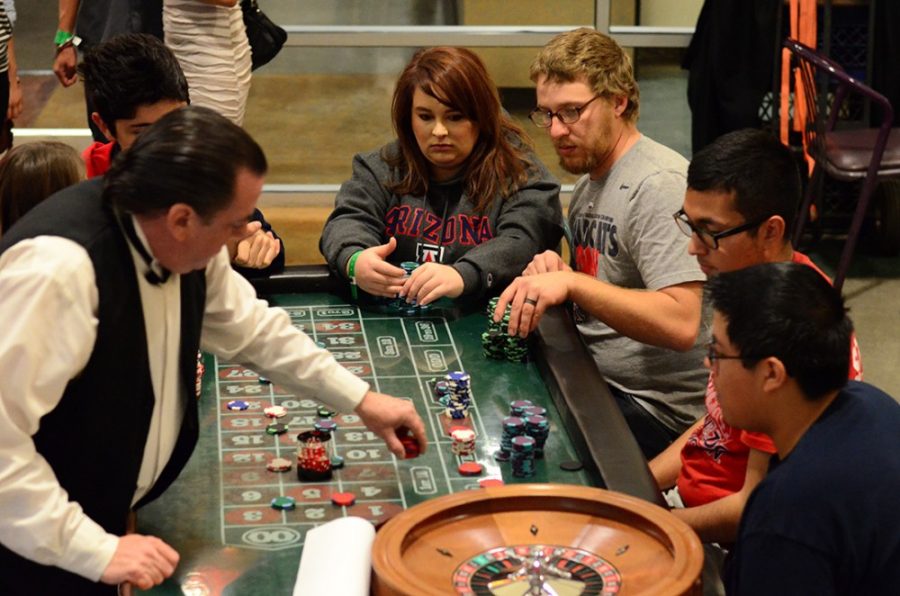 Grace Pierson/ The Daily Wildcat

Students enjoyed the casino portion of the Cat Crawl event Friday night, with free chip vouchers and the student with the most amount of chips for each game at the end of the night had chances to win gift cards for the Student Union.
