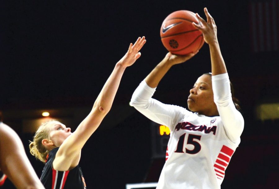 Arizona+guard+Keyahndra+Cannon+%2815%29+shoots+while+playing+Oregon+State+in+McKale+Center+on+Jan.+23.+Cannon+is+the+only+senior+on+Arizonas+roster+this+season+and+one+of+three+returning+starters.