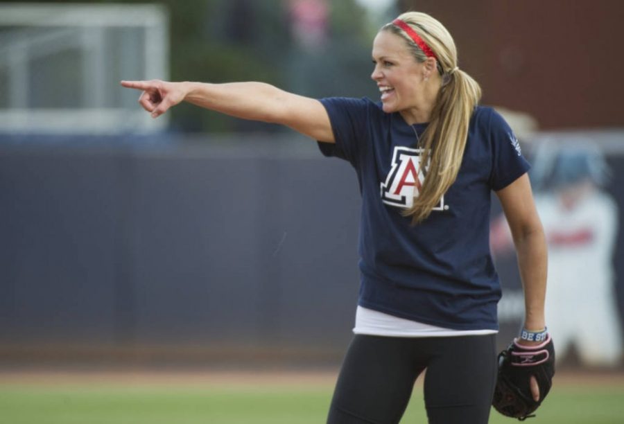 Jennie+Finch%2C+UA+alumnus%2C+points+across+Hillenbrand+Stadium+at+the+Red-Blue+alumni+game+on+Sunday%2C+Oct.+25.+Finch+has+struck+out+multiple+MLB+players+thanks+in+part+to+the+aerodynamics+of+her+pitch+according+to+UA+College+of+Engineering+professor+Ricardo+Valerdi.