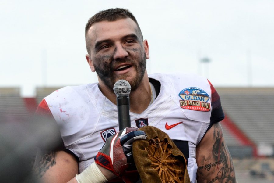 Arizona+junior+linebacker+Scooby+Wright+III+%2833%29+announces+his+intent+to+enter+the+NFL+draft+at+a+press+conference+after+receiving+the+outstanding+defensive+player+award+at+the+Gildan+New+Mexico+Bowl+at+University+Stadium+in+Albuquerque%2C+New+Mexico+on+Saturday%2C+Dec.+19.