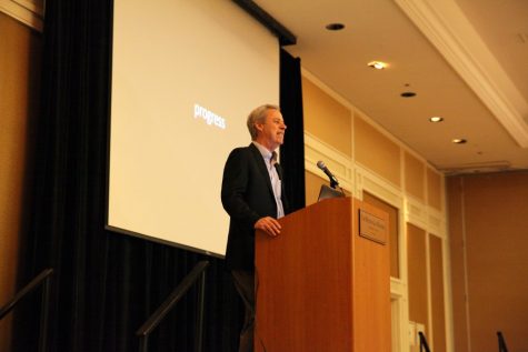 Eric Reiman, executive director of the Banner Alzheimer’s Institute, discusses the latest research and lifestyle interventions surrounding Alzheimer's disease at the Westin La Paloma Resort on Feb. 7.