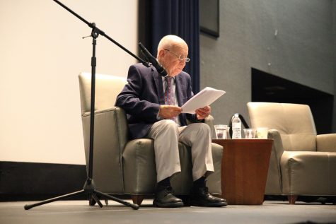 Holocaust survivor Leslie Schwartz speaks about his experiences during World War II on Wednesday, April 5.