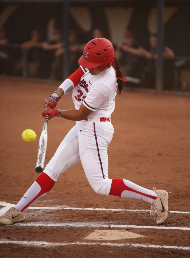 Arizona+softball+player+Alyssa+Palomino+%2832%29+at+bat+during+the+softball+game+against+Stanford+at+Hillenbrand+Memorial+Stadium+on+April+7.+The+Wildcats+routed+the+Cardinals+20-1.
