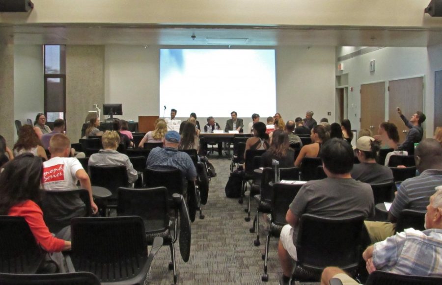 The SPJ seminar on “The Future of Press Freedom” on April 12. Panelists informed the audience on everything from the development of fake news to how to avoid it.
