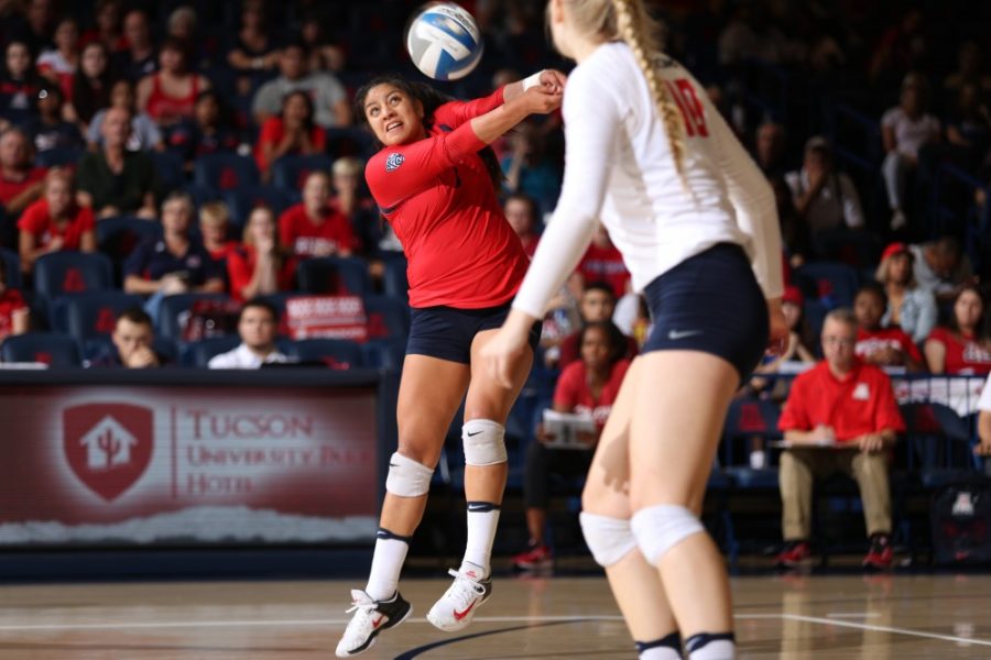 September+16%2C+2017.++Senior+libero+Kimberly+Gutierrez+%281%29+during+the+Wildcats+3-0+loss+to+the+Illinois+State+Redbirds+on+Day+Two+of+the+Wildcat+Classic%2C+Tucson%2C+AZ.