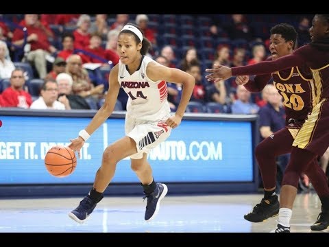 Freshman Guard/Forward Sam Thomas has been a leader and easily the most versatile player on the Arizona womens basketball roster. Saul Bookman caught up with the phenom to see how she is adjusting to life in Tucson.