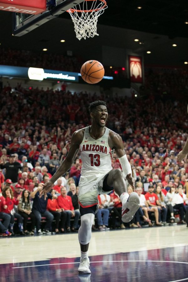 Arizonas+Deandre+Ayton+shouts+at+the+Arizona+bench+after+a+fastbreak+dunk.+Ayton+had+24+points+in+the+game.
