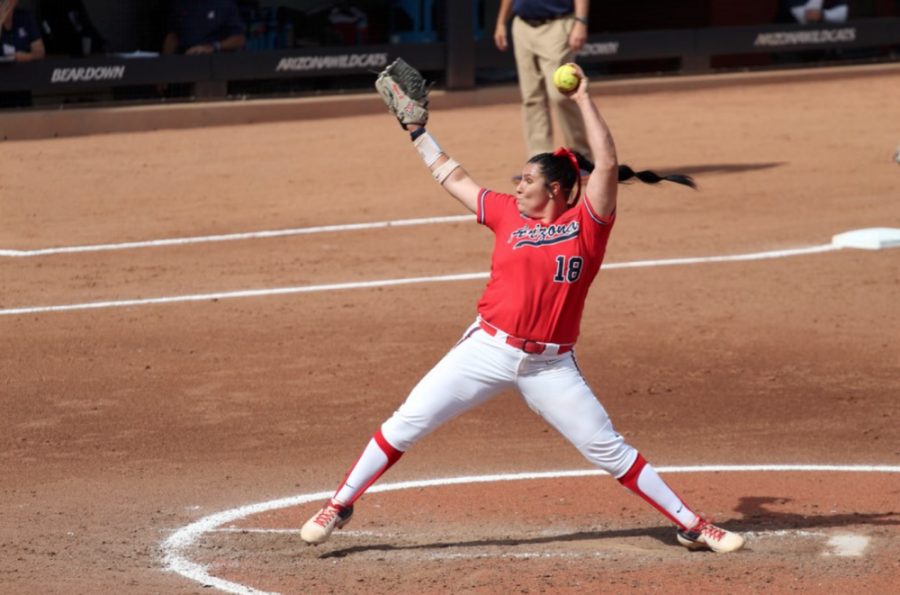 Arizona+softball+pitcher+Taylor+McQuillin+throws+a+pitch+during+the+Arizona-Auburn+game+of+the+Tucson+Regional+at+Hillenbrand+Stadium+on+May+18.