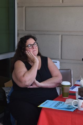 Susan Knight, professor at the University of Arizona, and club advisor for the Society of Professional Journalists at the Jim Foley run on October 19. SPJ sponsors the Jim Foley run at the U of A.