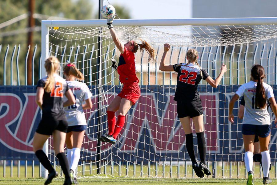 Arizona Wildcats goalkeeper Hope Hisey (0) in a game versus Oregon State on Oct. 27, 2019, in Tucson, Ariz.
Photo by Simon Asher / for Arizona Athletics