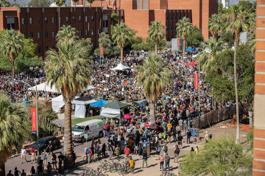Hundreds+of+local+Tucson+protesters+surrounding+the+stage+where+BLM+speakers+spoke+their+thoughts+during+the+July+6+Celebration+of+Black+Lives+on+the+University+of+Arizona+Mall.