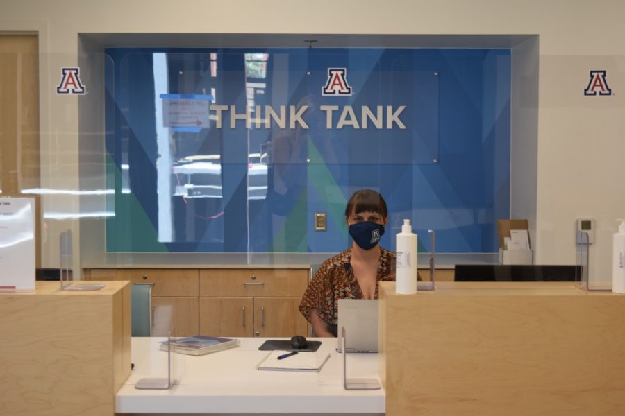 Julie+Bularzik%2C+administrative+associate+for+Think+Tank%2C+waits+to+check+students+in+for+their+tutoring+sessions.+Think+Tank+offers+free+tutoring+for+students+at+the+University+of+Arizona.
