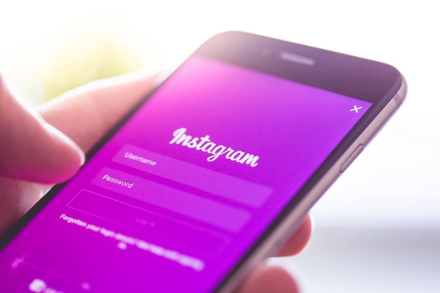 Instagram is an addictive app that can leave you feeling good and bad all at once. Photo by perzonseowebbyra / Creative Commons (CC BY 2.0)