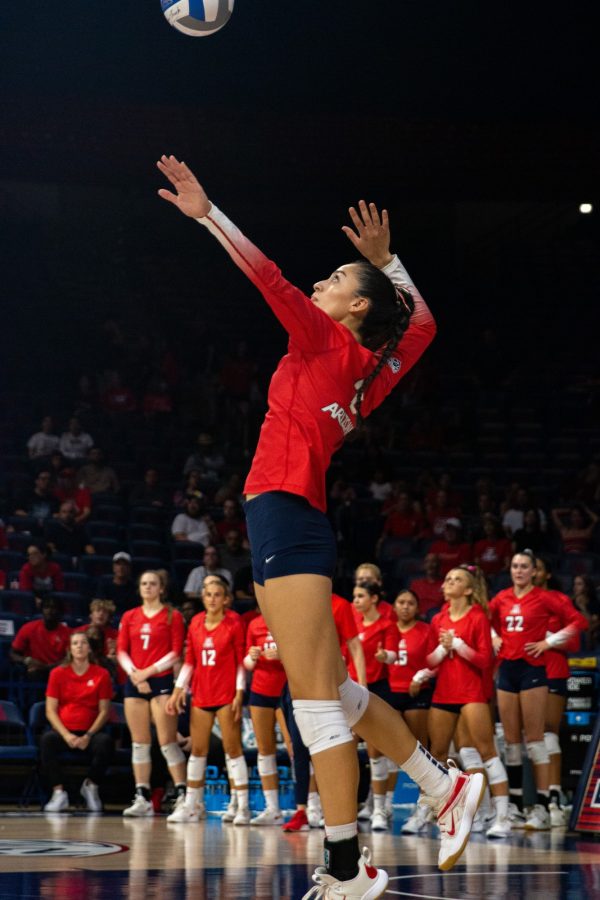 Sophia+Maldonado+Diaz+%282%29+serves+the+ball+in+a+game+against+ASU+on+September+21+in+McKale+Center.+The+Wildcats+would+lose+the+game+1-3.