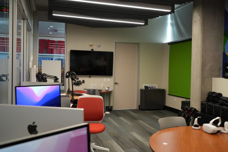 An inside look at the new iCourse Digital Maker Space at the W.A. Franke Honors Village. Photo courtesy of Andrew Mourelatos. 