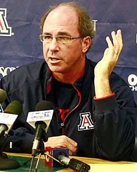 UA interim head coach Kevin ONeill announces the 2008 mens basketball recruiting class during a press conference yesterday. The class ranks in the top 10 in the nation, with point guard Brandon Jennings leading the way at No. 8 overall. 