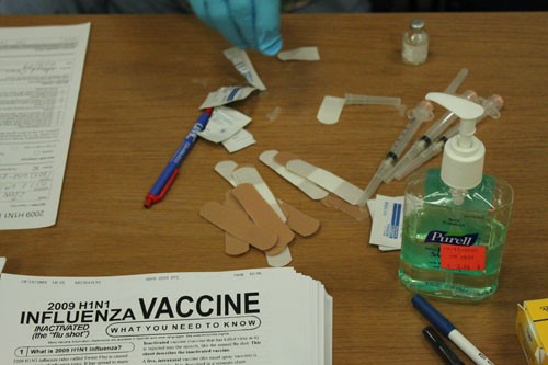 Lisa Beth Earle / Arizona Daily Wildcat

H1N1 Shots