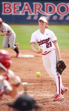 UA pitcher Lindsey Sisk hurls a ball toward a batter in a 6-1 win against Utah on Sunday at Hillenbrand Stadium. Sisk has been splitting time in the pitching circle with Sarah Akamine this season. 