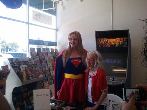 Noel Neill poses for photos with Nicky Dubbs, dressed as Supergirl, from the Justice League Arizona. Neill was the first actress to portray Lois Lane on TV. 