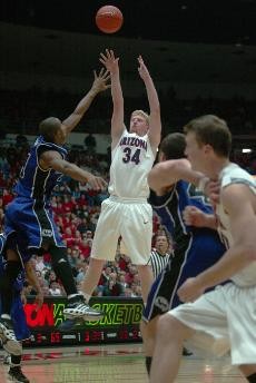 UA forward Chase Budinger takes a shot against Weber State in Arizonas 71-65 win in McKale Center Dec. 29. Budinger looks to break out of a four-game shooting slump Thursday night against Oregon. 