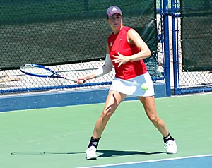 UA sophomore Danielle Steinberg gets in position for a forehand in a doubles match with junior partner Juliette Mavroleon that Arizona lost to UCLA Saturday at Robson Tennis Center, leading to a 5-2 UA loss. The Wildcats also fell to USC 5-2 Friday, but Steinberg and Mavroleon each pulled off a pair of singles upsets over the weekend as well as one in doubles against the Trojans.