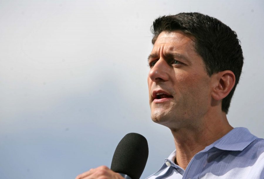 GOP+vice+presidential+candidate+Rep.+Paul+Ryan+delivers+remarks+at+a+send-off+rally+on+the+tarmac+at+the+airport+in+Lakeland%2C+Florida%2C+Friday%2C+August+31%2C+2012.+%28Joe+Burbank%2FOrlando+Sentinel%2FMCT%29