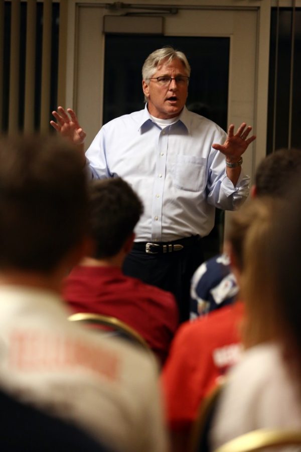 Tyler Besh /The Daily Wildcat

Fred DuVal, Arizona Gubernatorial Candidate, speaks to the Young Democrats group at the University of Arizona on August 29, 2013.