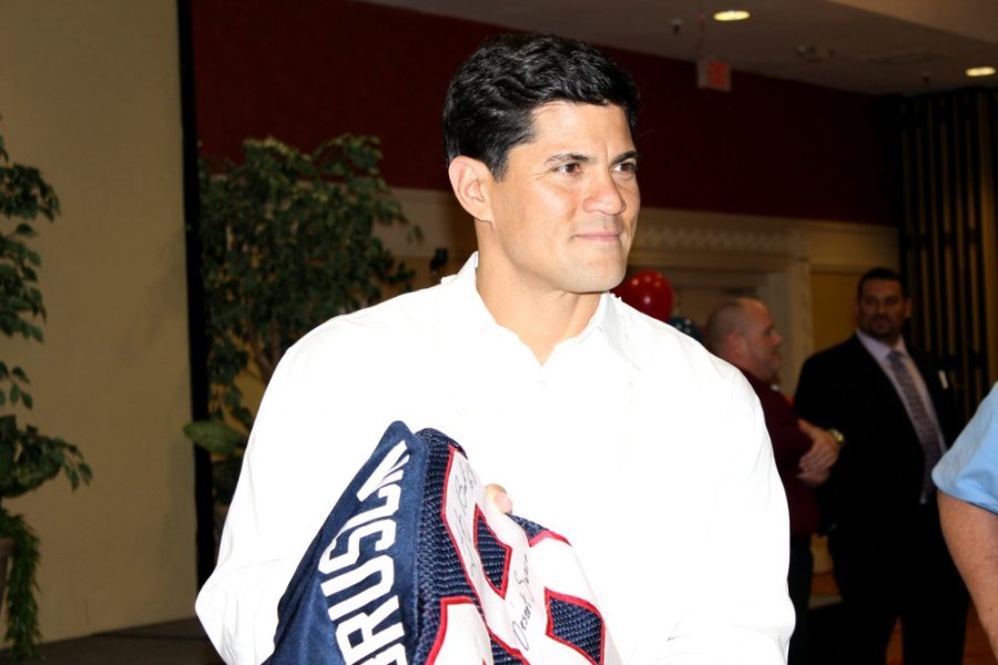 Former University of Arizona football star, and three time Super Bowl champion Tedy Bruschi meets and signs autographs for fans. Bruschi had a luncheon to celebrate his induction into the College Football Hall of Fame at the Double Tree Hotel Tucson at Reid Park on Friday.