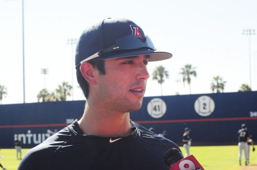 Tyler+Baker+%2F+Arizona+Daily+Wildcat%0A%0AAssistant+Coach+Michael+Lopez+speaks+with+the+media+at+the+UA+Baseball+media+day+on+Tuesday.