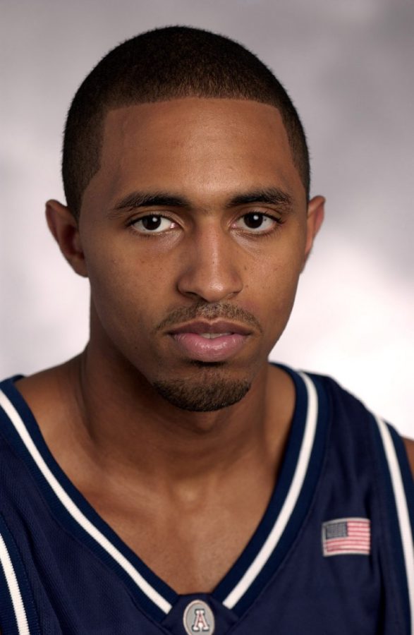 Salim+Stoudamire+poses+for+a+headshot+in+2004.+Stoudamire+was+recently+inducted+into+the+PAC-12+Basketball+Hall+of+Honor+in+the+2015-2016+class.+Photo+Courtesy+of+Arizona+Athletics+