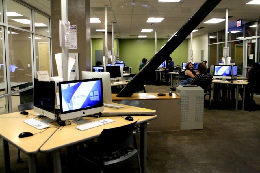 The UA computer lab on the first floor of the Student Union Memorial Center on Friday, March 4. The UA has debuted the Center of Digital Society and Data Studies, which will work to investigate how multifaceted technology is used. 
