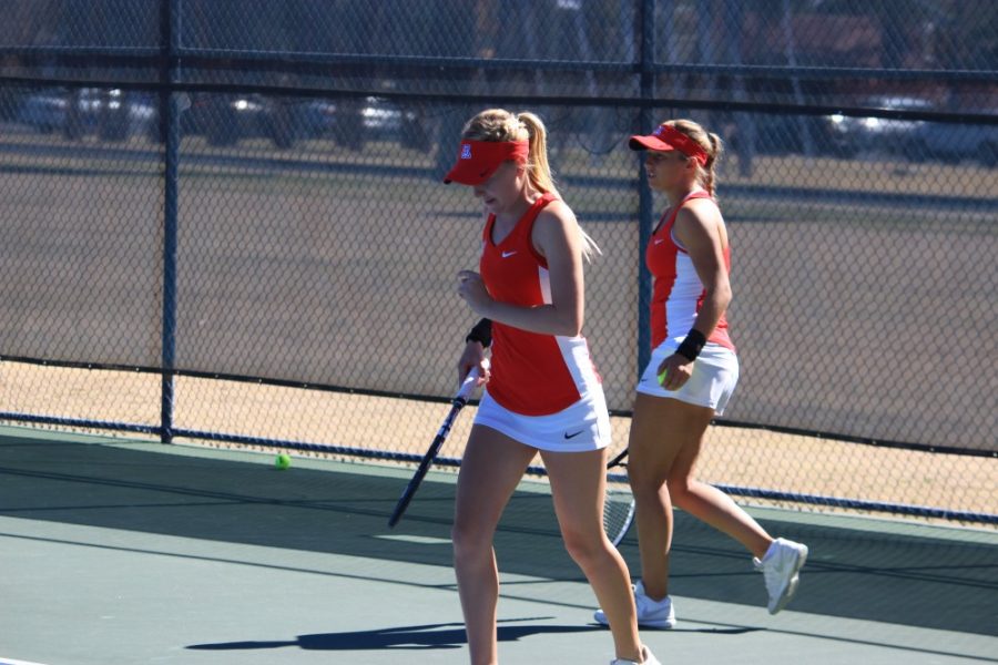Arizona+womens+tennis+athletes+Lauren+Marker+and+Shayne+Austin+during+their+6-4+win+against+the+University+of+San+Diego+on+Feb.+12.+The+Wildcats+lost+their+home+game+winning+streak+to+Stanford+on+March+4.
